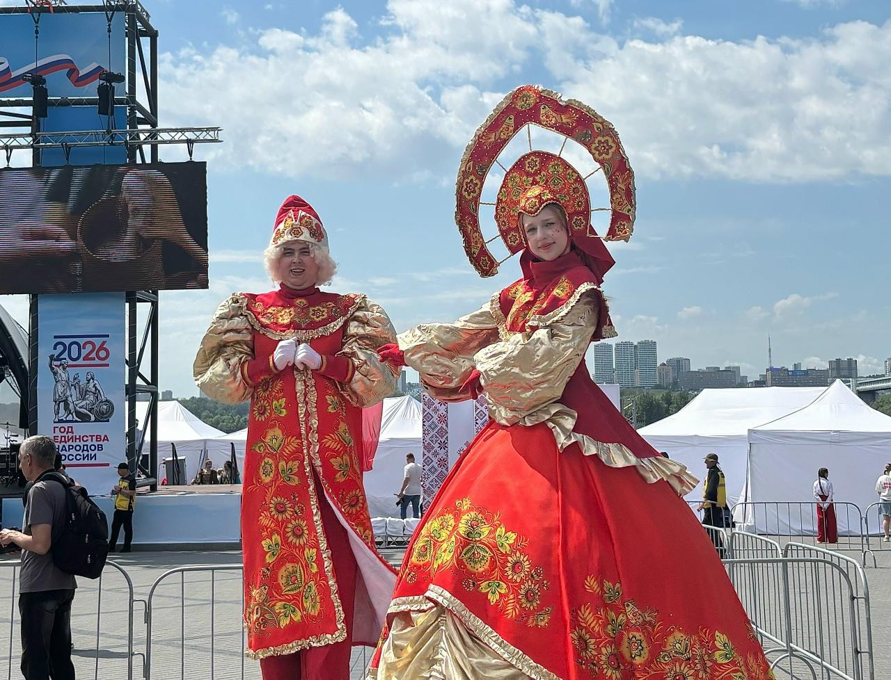 Фото В Новосибирске масштабно отметили День России-2026 4 - Сиб.ФМ Фото В Новосибирске масштабно отметили День России-2026 4